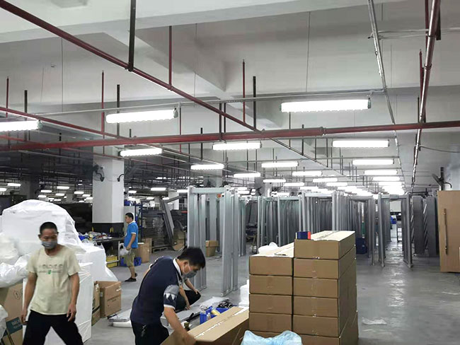 安檢門工廠加班出趕貨-中安諧