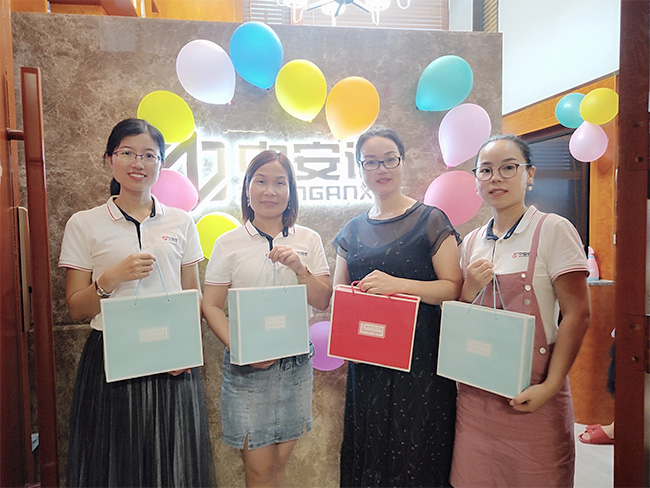 中安諧8月員工生日派對分別在河源和深圳舉行