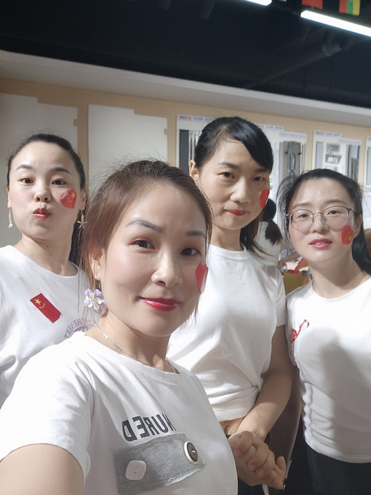 安檢門工廠員工
