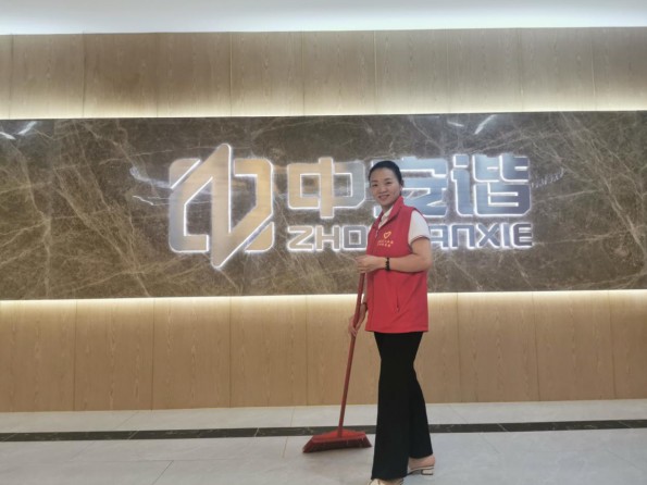  安檢門工廠員工風采——創建全國文明城市，“中安諧”在行動