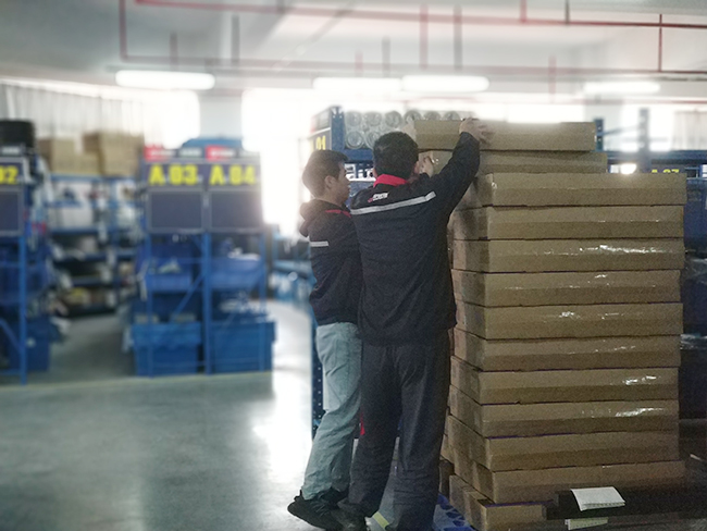安檢門工廠清掃整理