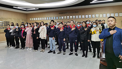 <b>斗志昂揚 安檢門工廠晨會群情激昂</b>