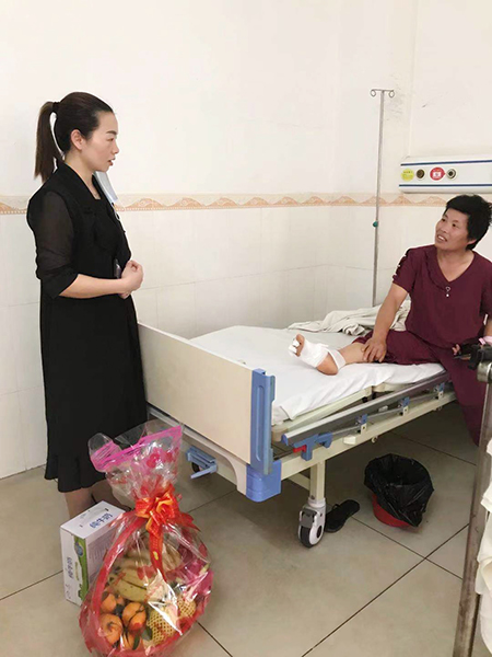 中安諧探望員工