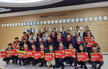 發放慶祝新年福利