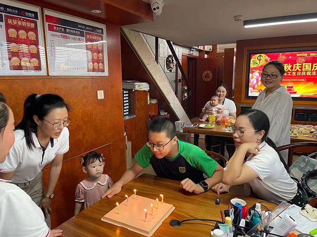 中安諧安檢門工廠迎中秋暨員工生日慶祝活動